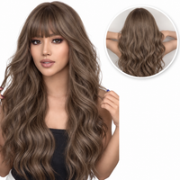 Pruik Bruin met Pony Golvend Haar